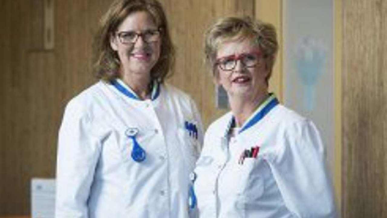 Hoe u onze medewerkers herkent