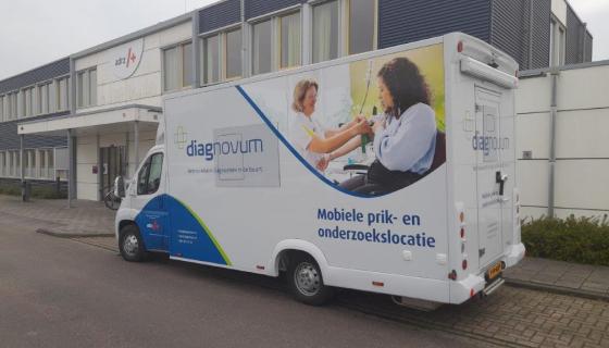 Diagnovum en Adrz investeren in mobiele prik- en onderzoekslocatie